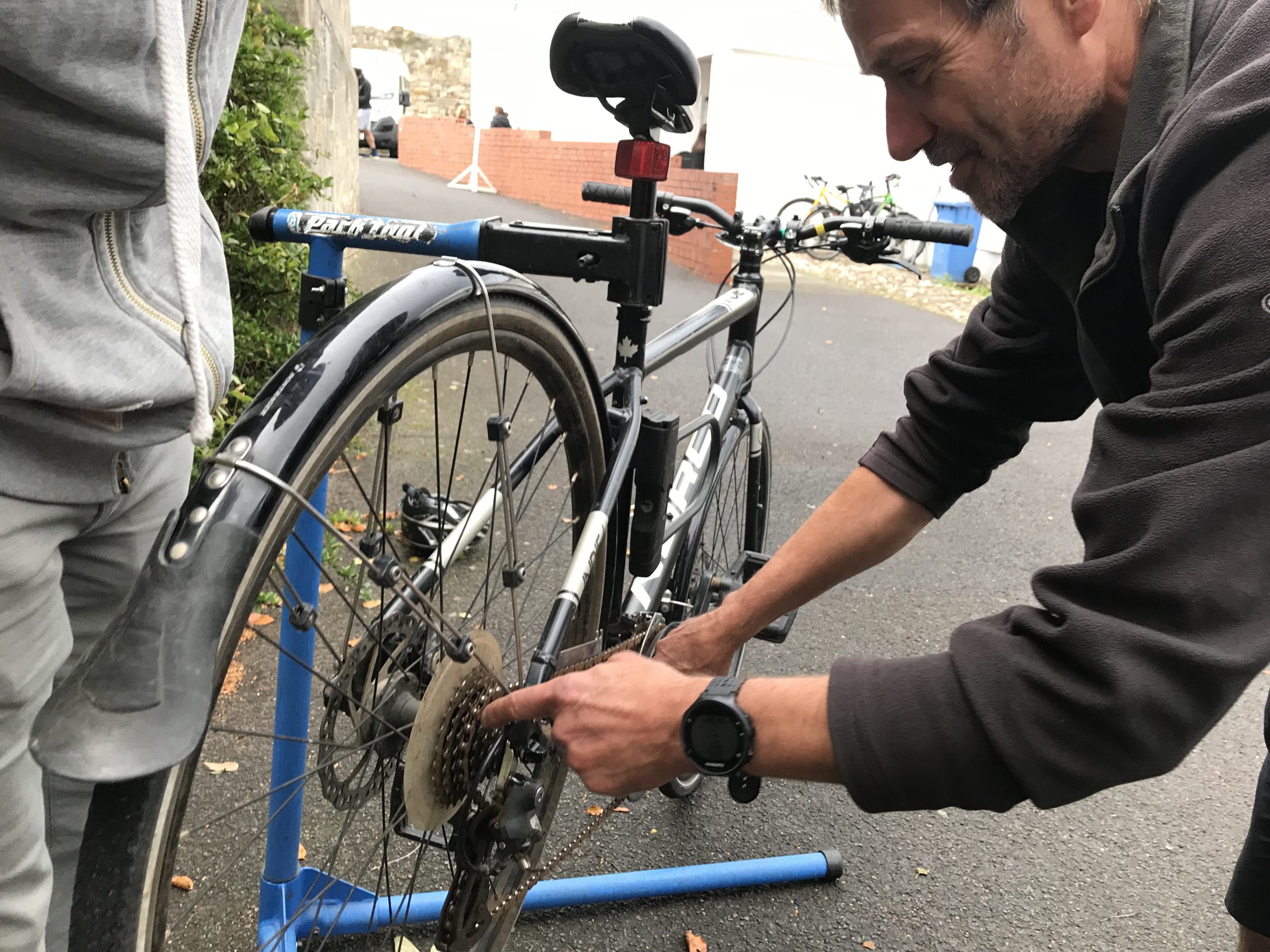 Bike Pool Fix it session – Cosmos Centre